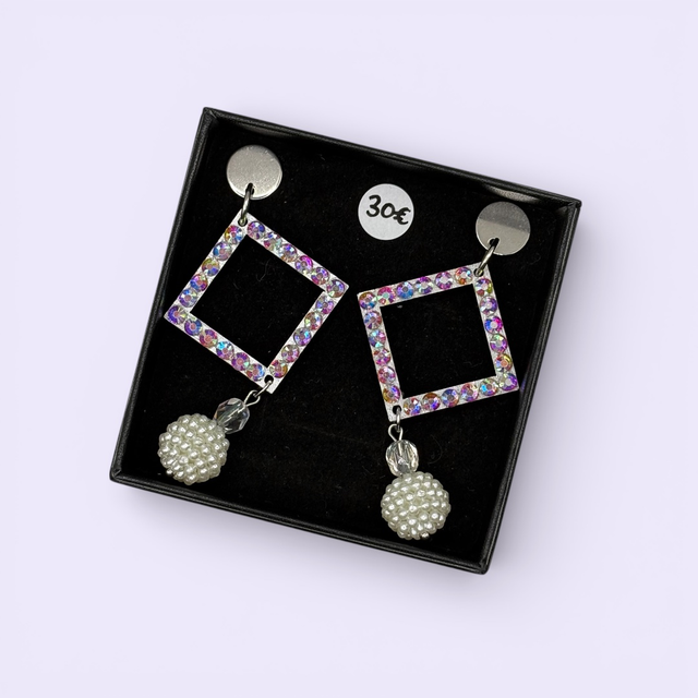 Midit spessu-korvikset