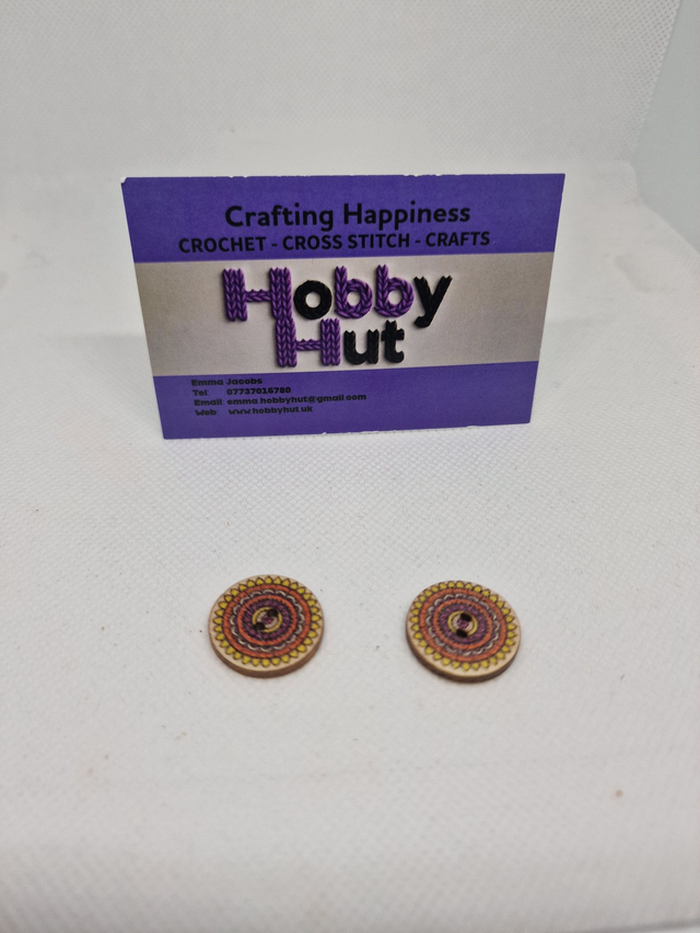 Vintage Style Buttons (18) 2cm