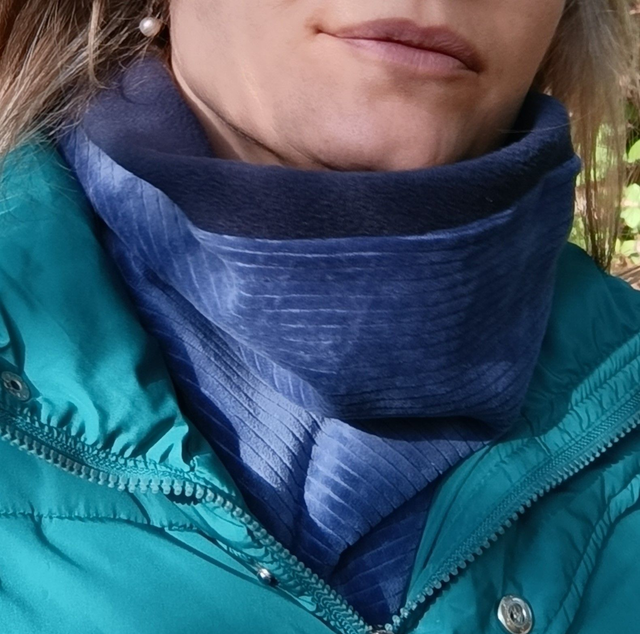 Snood bleu velours