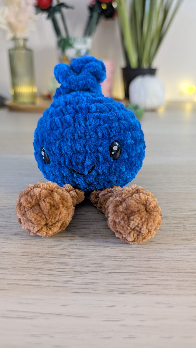 Bleuette la myrtille au crochet - Amigurumi fait main
