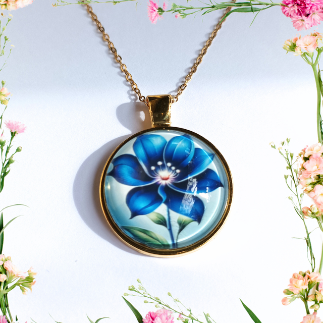 Collier illustré - Grande fleur bleue