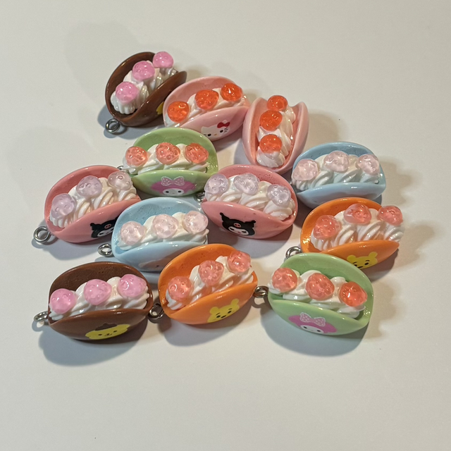 C- 3 cute HK family cream cake pendants 