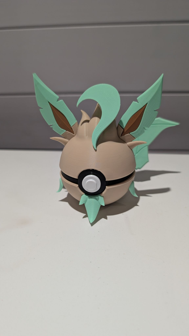Leafeon Pokeball