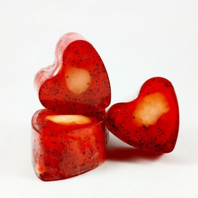 Savon en forme de cœur senteur Fraise