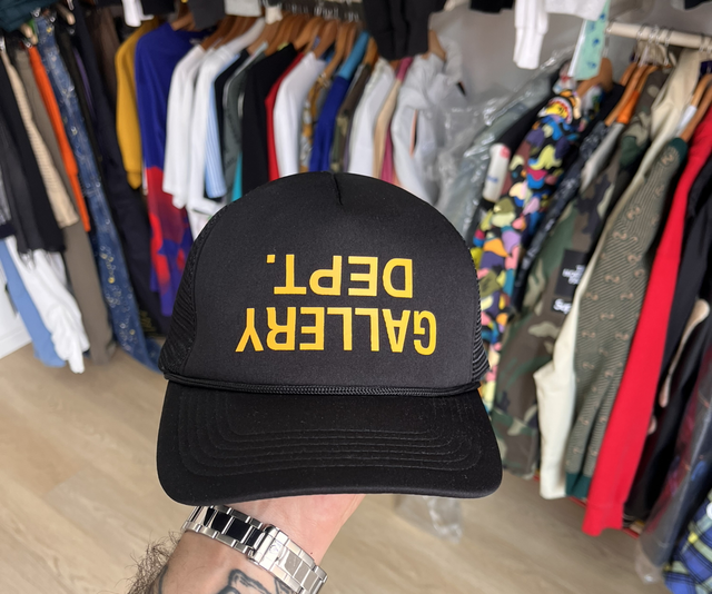 Gallery Dept snapback preowned 