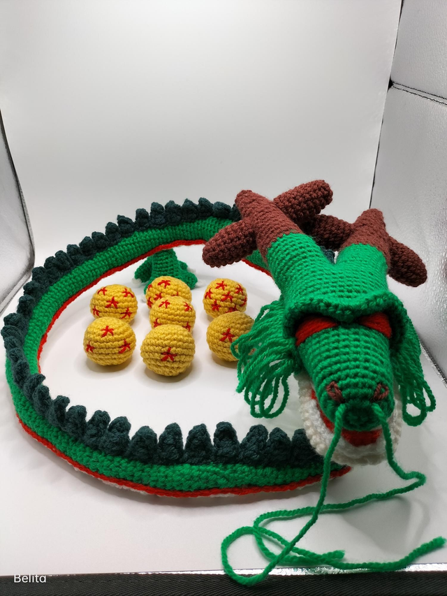 DRAGON BALL Shenron et les 7 boules de cristal