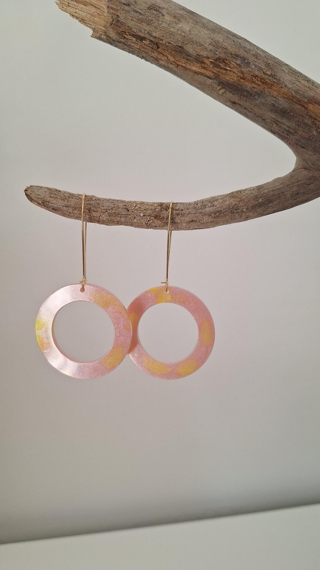 Boucles oreilles cercle rose et jaune
