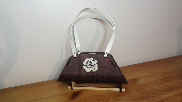 Sac en bois de soirée 100% rose