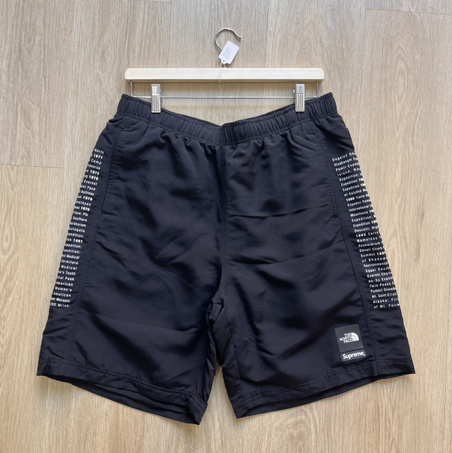Supreme X TNF Short Black Size L - NEW