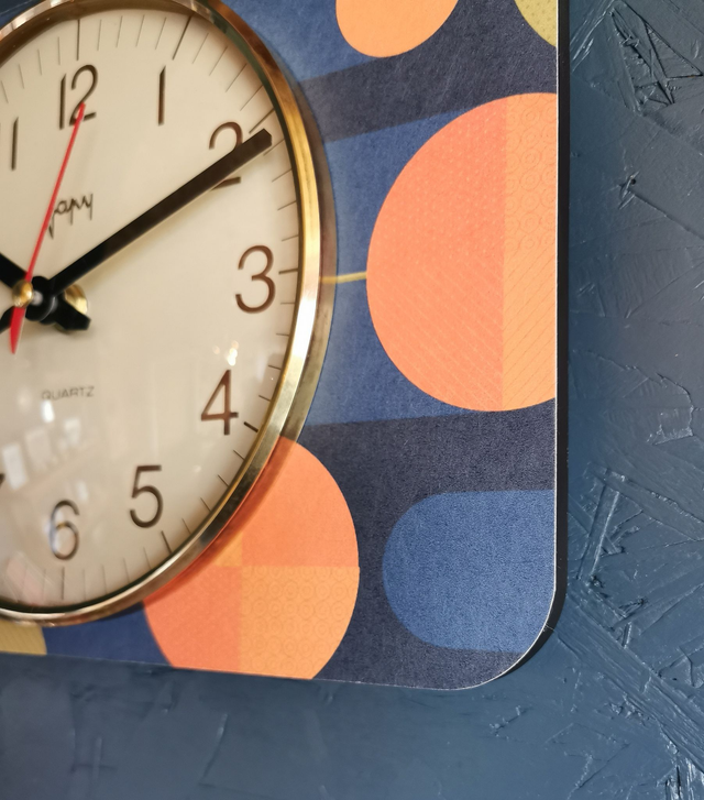 Horloge vintage pendule murale silencieuse rectangulaire "Japy bleu orange"