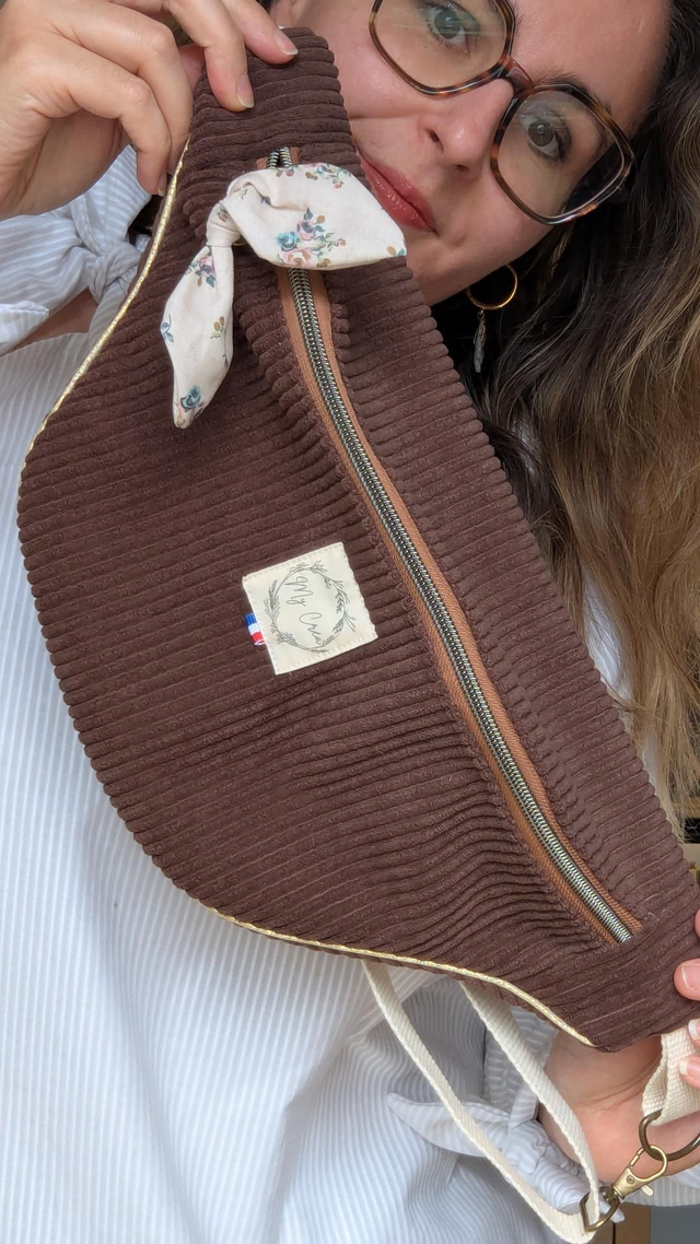 Sac banane velours chocolat 