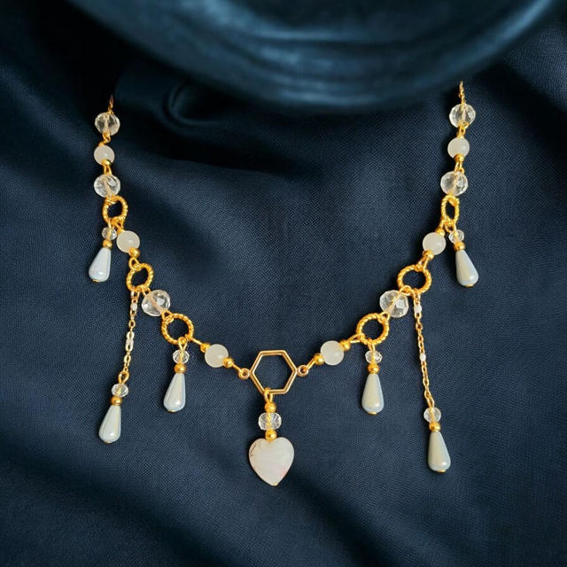 Collier gouttes et cœur en acier inoxydable – création artisanale Les Perles de la Fantaisie.