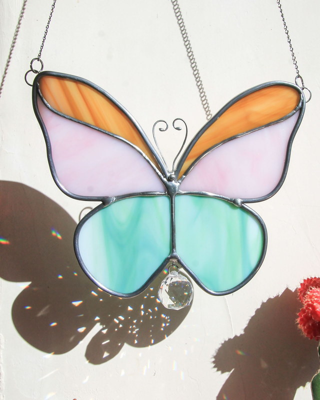 Le petit papillon pastel  