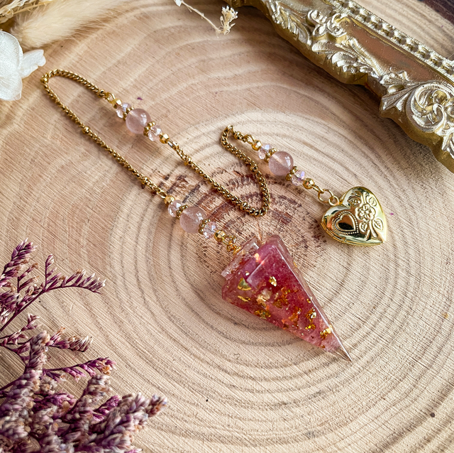 Pendule quartz fraise médaillon photo