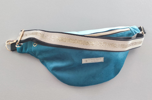 Sac banane vert canard velours lisse 