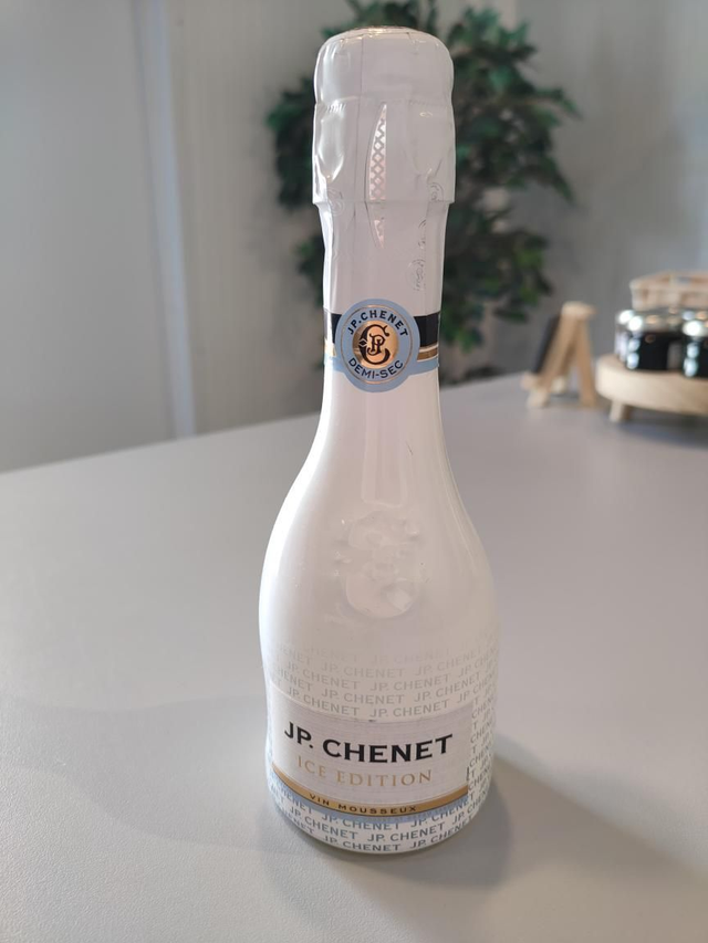 Mini vino espumoso JP.Chenet 