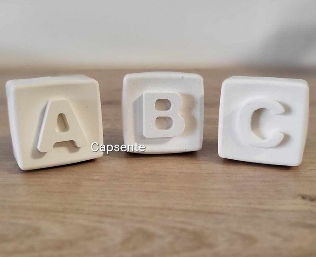 Lettre Cube