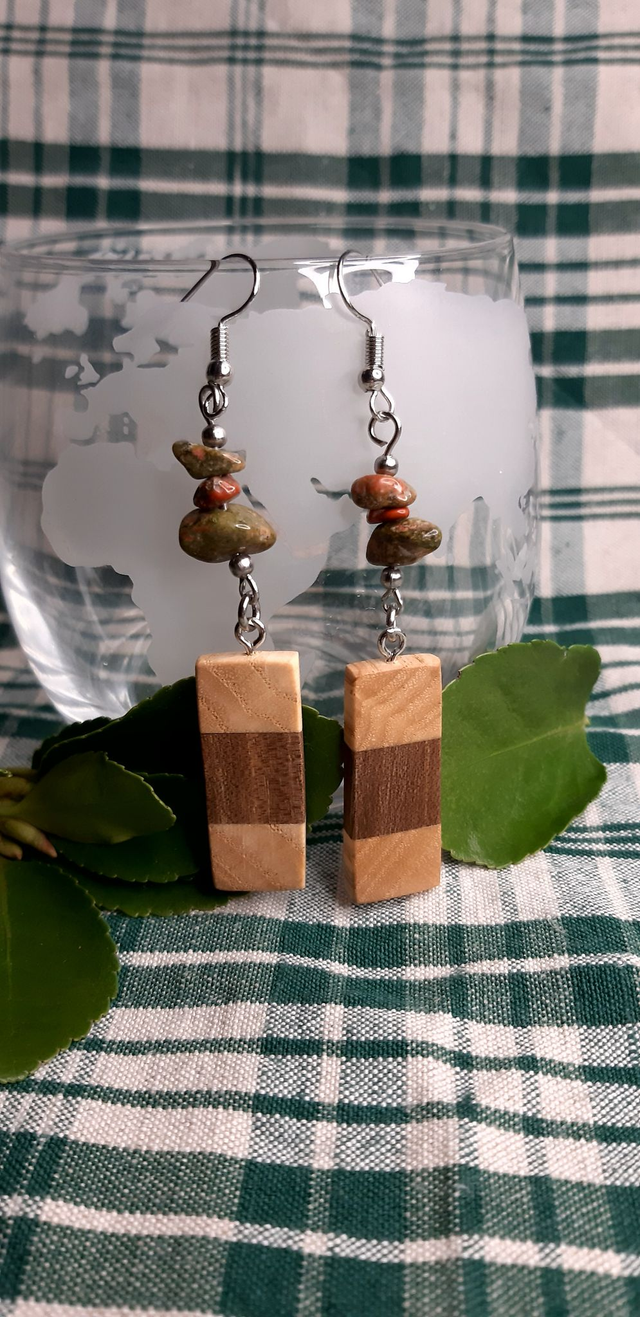 Boucles d'oreilles bois et pierres naturelles