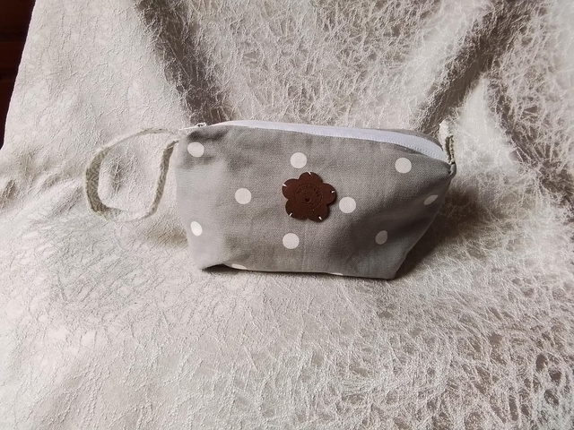 Grey Spotted Make Up Bag