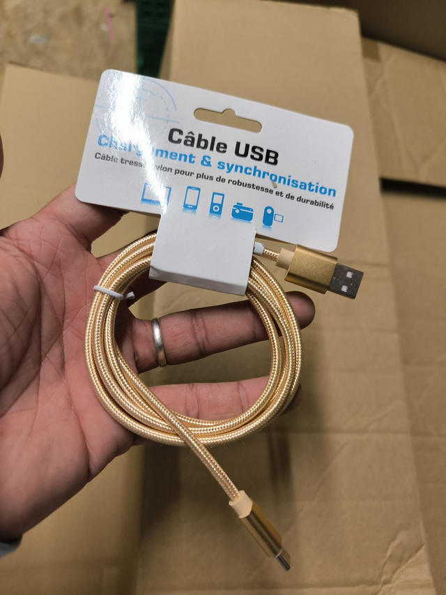 CABLE USB TYPE C CHARGEMENT ET SYNCHRONISATION 1,20 M