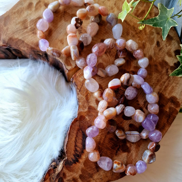 Amethyst Agate pebble shapped beaded bracelet 