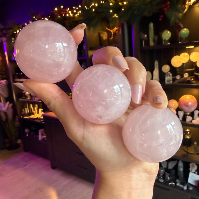 Rose Quartz Sphere R68J6
