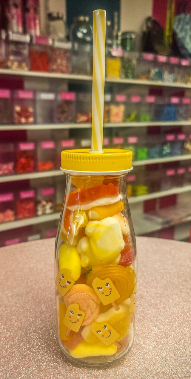 Verre rempli de bonbons (petit modèle)