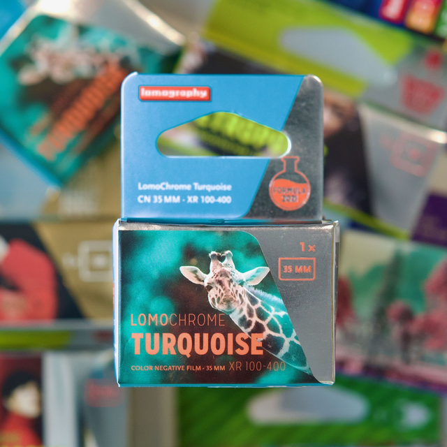 LomoChrome Turquoise ISO 100-400