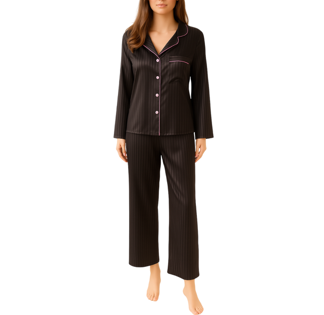 Pyjama femme en satin, élégance intemporelle, noir ou blanc