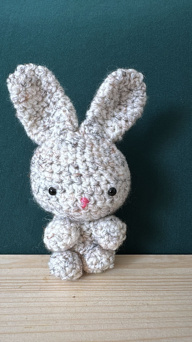 Small Woven Rabbit - Design 18