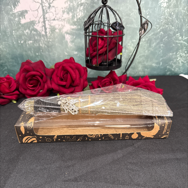 Fatima hand broom