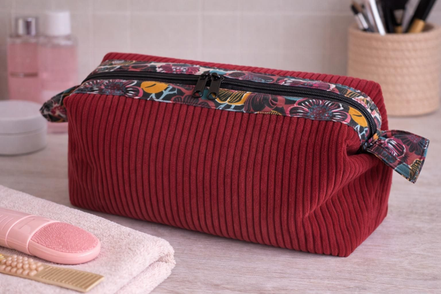 Trousse de toilette velours côtelé rouge lie de vin