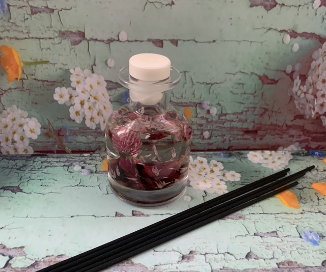 Reed diffuser 100ml - Frosted Rose Wonderland 