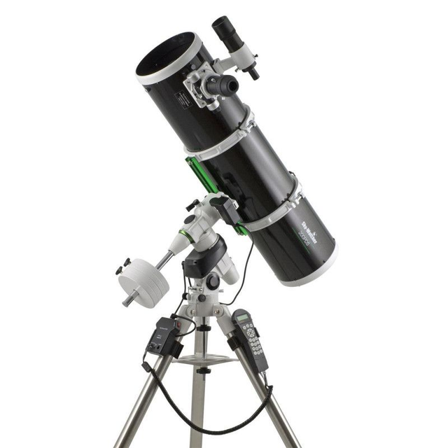 Télescope Sky-Watcher 200mm f/5 Dual Speed sur NEQ5 Pro Go-To BD