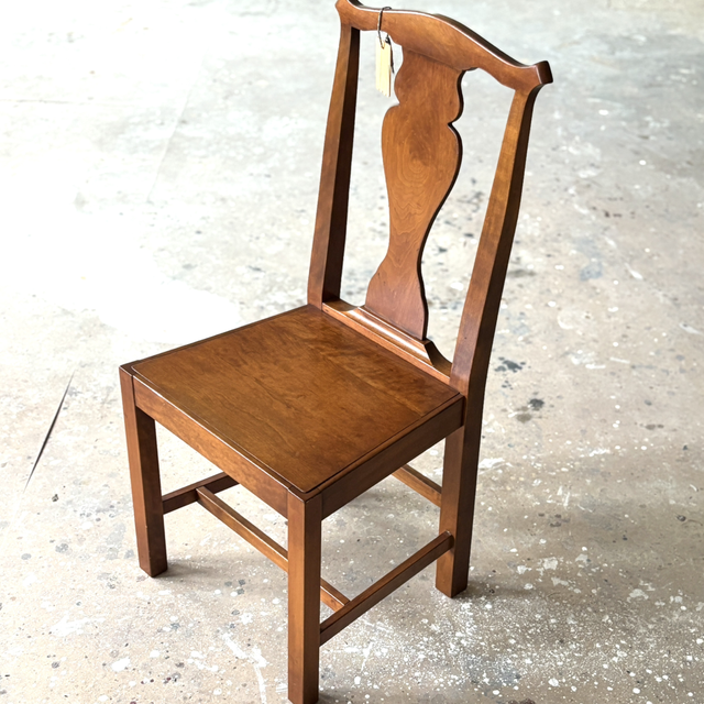 Stuhl aus Kirschholz / stabil