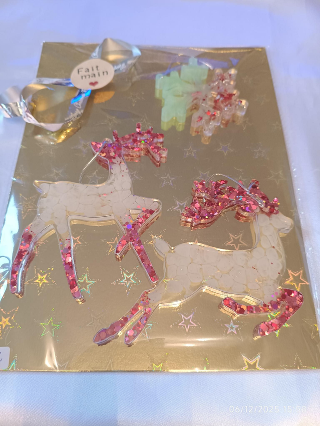 Pochette de suspension en résine