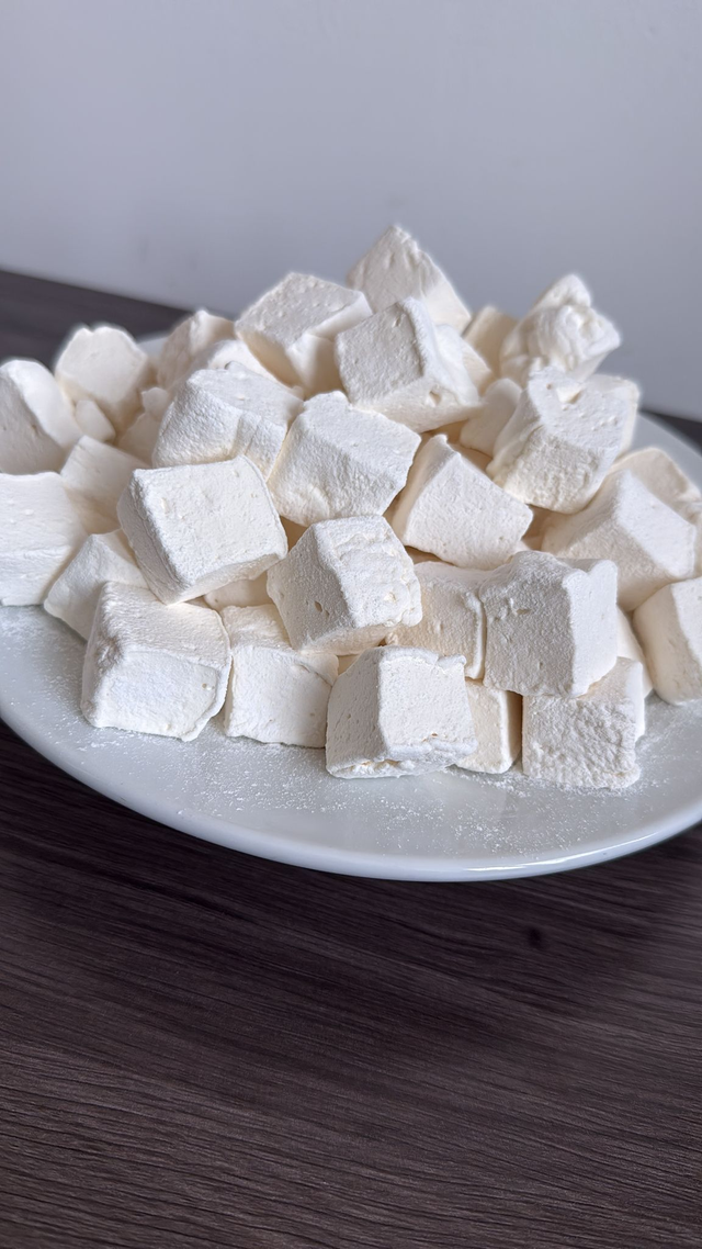 10 Small Vanilla Marshmallows 