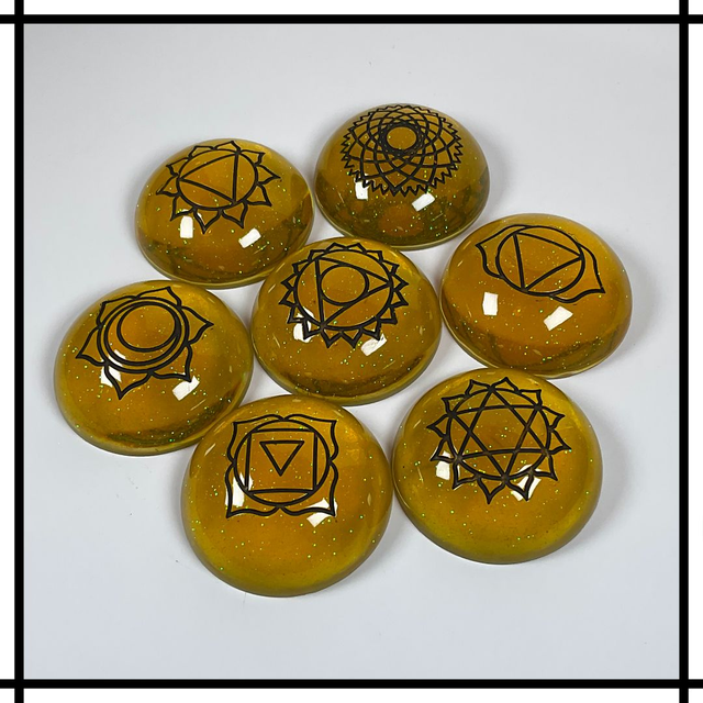 Handmade Resin Chakra Stone Set – 7 Chakra Symbols - Amber Glitter | Decorative Spiritual & Mindfulness Décor - CSS-008
