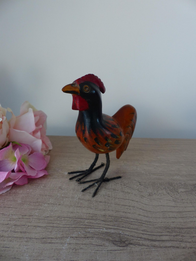 Figurine petit coq poule en bois et métal, poulet ferme animal sculpté en bois, décoration cuisine de campagne, collection oiseau en bois