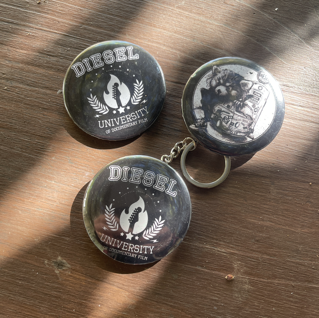 Badges / decapsuleur