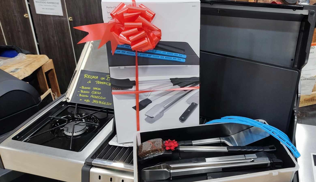  SET ATTREZZI BARBECUE Broilking