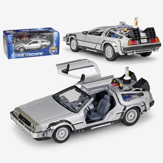 Delorean Back to The Future II  MODELO 01