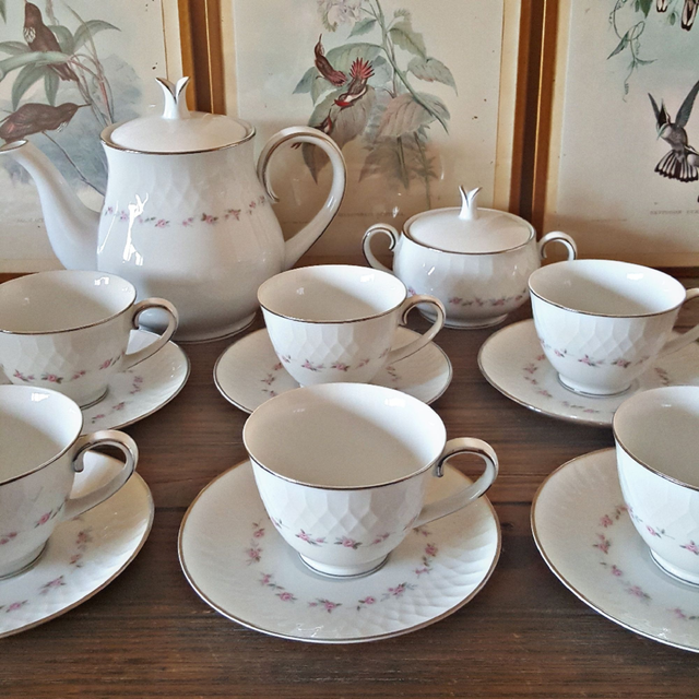 X Noritake Cheri ensemble 6 tasses et sous tasse, théière et sucrier