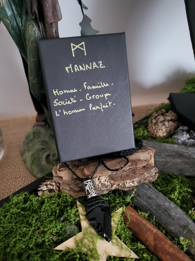 Lame Runique : Mannaz