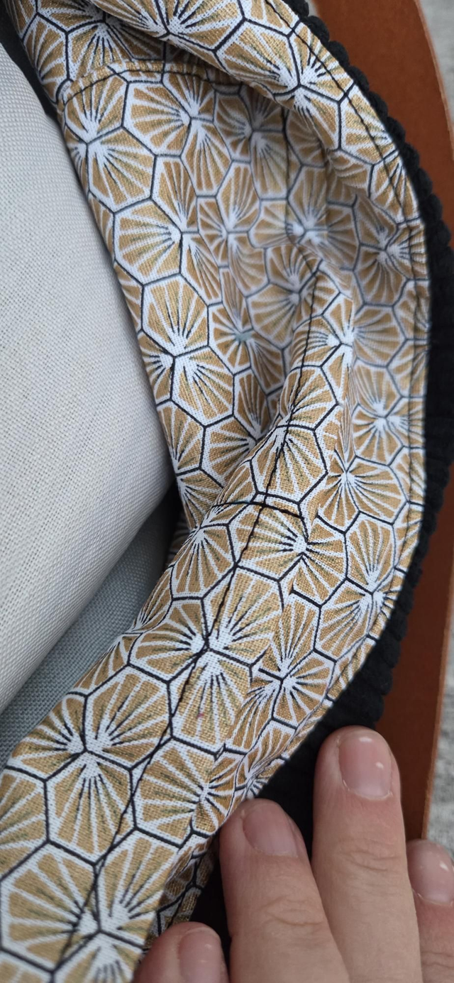 Sac à main porté épaule velours noir anse marron