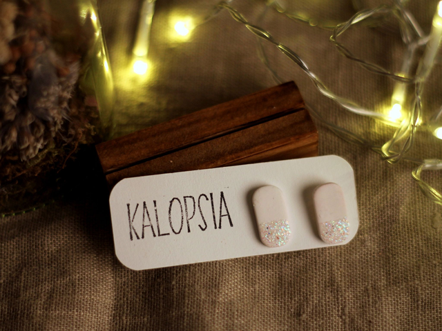 Puces - Blanc et multicolore