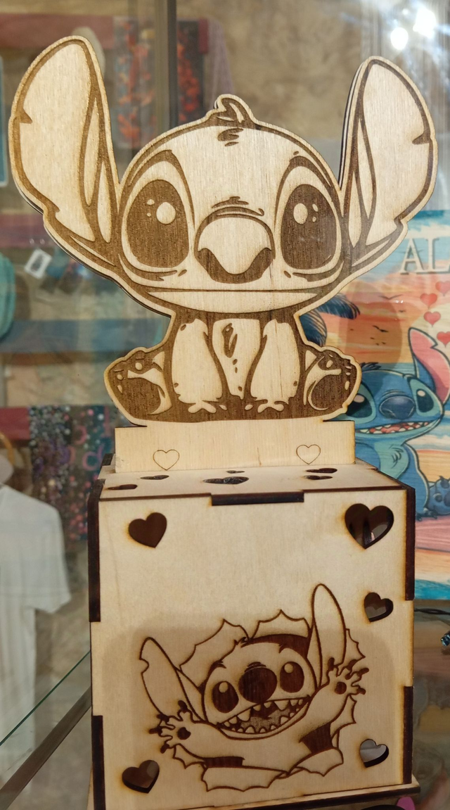 Lanterne Stitch avec guirlande lumineuse