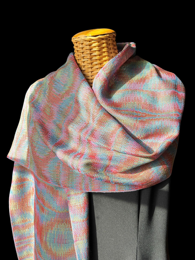 Folly : 100% silk scarf, handwoven