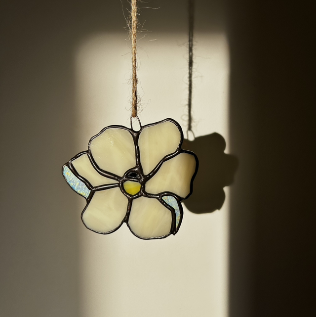 Suspension fleur blanche