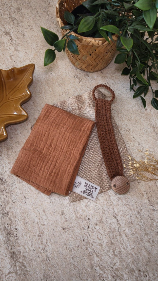 Duo Essentiel – Lange & attache-tétine crochetée